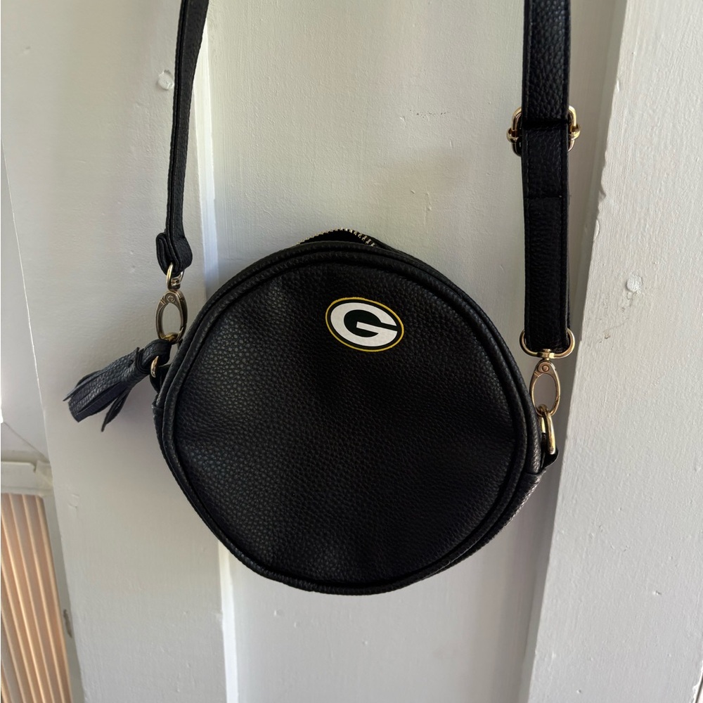 Green Bay Packers Black Round Crossbody Bag